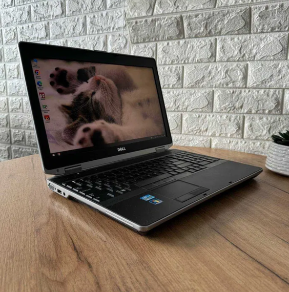 Ноутбук  Dell Latitude 6530 15.6" HD+ i7 3720QM 8Gb SSD 256Gb NVS 5200M Б/В | Зображення 3