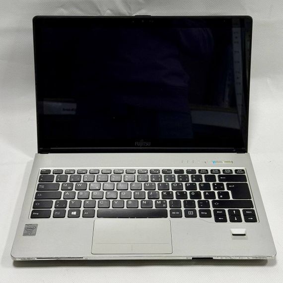 Ноутбук Б-класс Fujitsu LifeBook S904 / 13.3" (1920x1080) IPS Touch / Intel Core i5-4300U (2 (4) ядра по 1.9 - 2.9 GHz) / 8 GB DDR3 / 256 GB SSD / Intel HD Graphics 4400 / WebCam / Windows 10 Pro б/у | Зображення 2