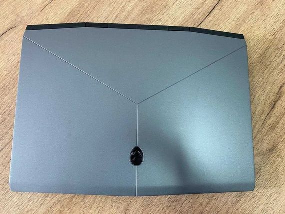 Ноутбук Alienware m15 15,6" FHD IPS 144Hz i7 8750H 16Gb SSD 512Gb RTX 2060 Б/В | Зображення 4