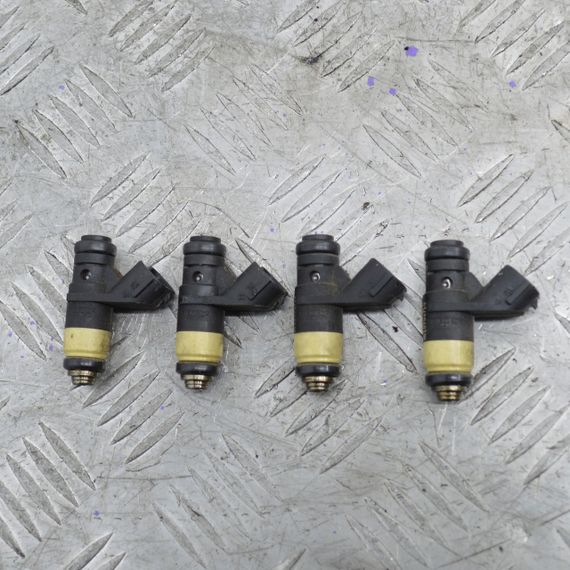 Форсунка бензинова 1.4 16V Seat Cordoba 2002-2007 форсунка інжекторна Сеат Кордоба 036906031M