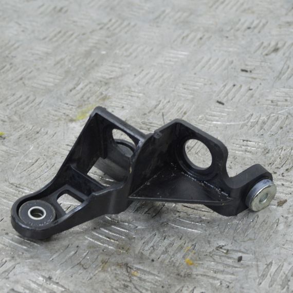 Кронштейн кріплення троса КПП Volkswagen Golf 2003-2010 Кронштейн троса коробки передач Фольксваген 1K0711789H | Зображення 1