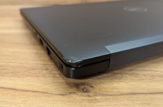 Ультрабук Б-класс Dell Latitude 7480 / 14" (1920x1080) IPS / Intel Core i7-7600U (2 (4) ядра по 2.8 - 3.9 GHz) / 8 GB DDR4 / 256 GB SSD / Intel HD Graphics 620 / HDMI / WebCam / Windows 10 б/у + Подарок Флэш-накопитель USB 32 GB | Зображення 2