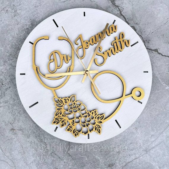 Іменний настінний годинник для лікаря з дерева Подарунок медику або медсестрі | Зображення 4