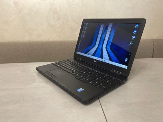 Ноутбук Dell Latitude E5540 / 15.6" (1366x768) TN / Intel Core i5-4210U (2 (4) ядра по 1.7 - 2.7 GHz) / 8 GB DDR3 / 250 GB SSD / Intel HD Graphics 4400 / WebCam / DVD-ROM б/у + Подарок Проводная мышь / USB | Зображення 5