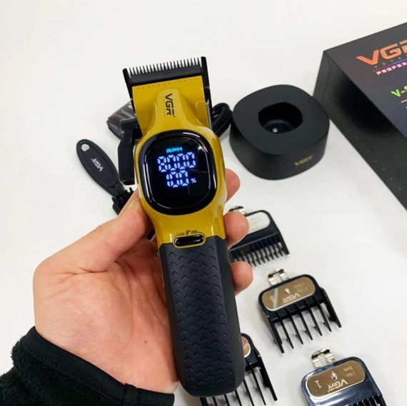 Универсальная машинка для стрижки VGR V-886C GOLD с 6 насадками професиональная аккумуляторная на подставке LED-дисплей Золотистая | Зображення 2