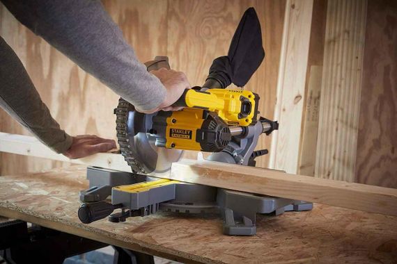 Пила торцювальна акумуляторна STANLEY FATMAX SFMCS701M1 | Зображення 3
