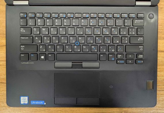 Ультрабук Dell Latitude E7470 / 14" (1920x1080) IPS / Intel Core i5-6300U (2 (4) ядра по 2.4 - 3.0 GHz) / 8 GB DDR4 / 256 GB SSD / Intel HD Graphics 520 / WebCam / HDMI / Windows 10 б/у + Подарок Флэш-накопитель USB 32 GB | Зображення 2