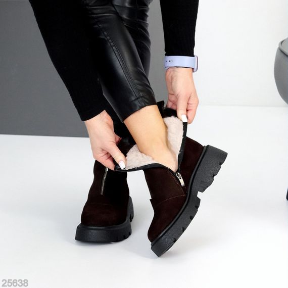 Теплые повседневные замшевые ботинки на молнии цвет Шоколад | Зображення 2