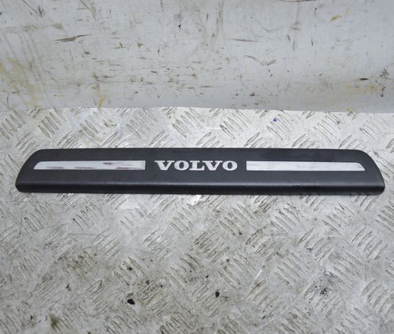 Накладка порога предня права Volvo V50 2004-2012 Молдинг порога правий Вольво В50 30744287