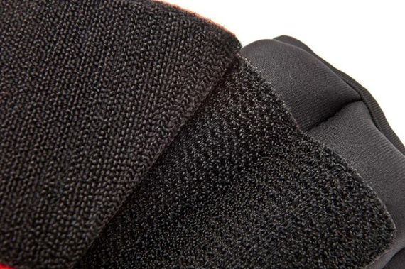 Обважнювачі  зап'ястя Reebok Flexlock Wrist Weights чорний, червоний Уні 1.5 кг RAWT-11262 | Зображення 1