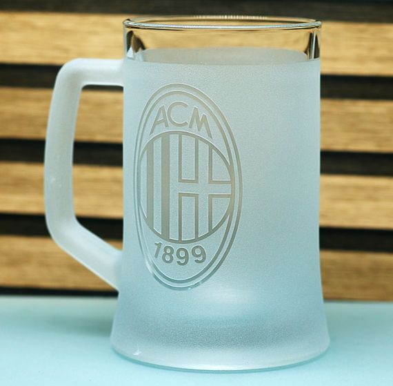 Пивной бокал 670 мл ФК Милан AC Milan с гравировкой подарок для фаната футбольная кружка | Зображення 2