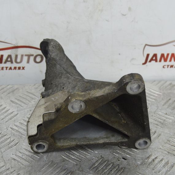 Кронштейн двигуна передній BMW 3 E46 2.0 b опора мотора БМВ е46 6753296 | Зображення 2