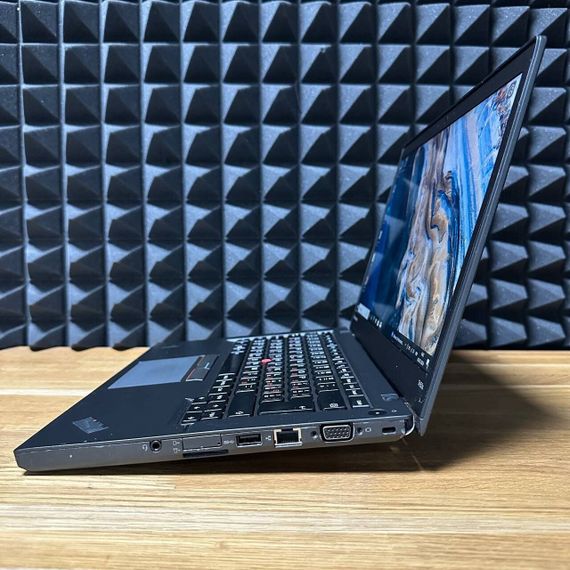 Ноутбук Б-класс Lenovo ThinkPad T450s / 14" (1920x1080) IPS / Intel Core i5-5200U (2 (4) ядра по 2.2 - 2.7 GHz) / 8 GB DDR3 / 128 GB SSD / Intel HD Graphics 5500 / WebCam / VGA б/у | Зображення 6