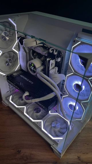Збірка під замовлення:: комп'ютер GameMax Infinity Pro White Tower / AMD Ryzen 7 7700 (8 (12) ядер по 3,8 - 5,3 ГГц) / 32 ГБ DDR5 / 2000 ГБ SSD M.2 / nVidia GeForce RTX 5070, 12 ГБ GDDR7, 192-біт / 850 Вт | Зображення 6