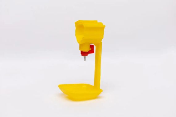 Ніпельна напувалка для птиці C18 з краплеуловлювачем під круглу трубу