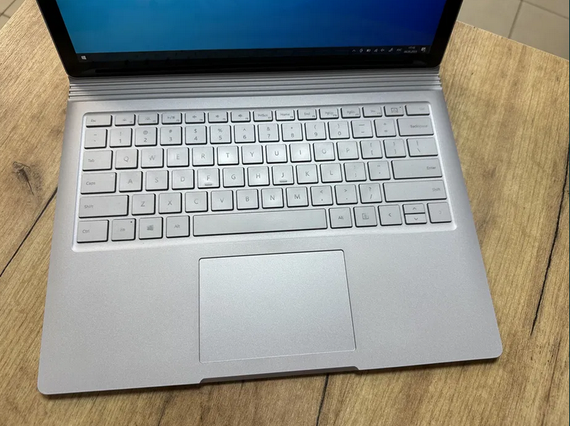 Ноутбук Microsoft Surface Book 13,5" IPS intel core i5 7300U 8Gb SSD256 Б/В | Зображення 2