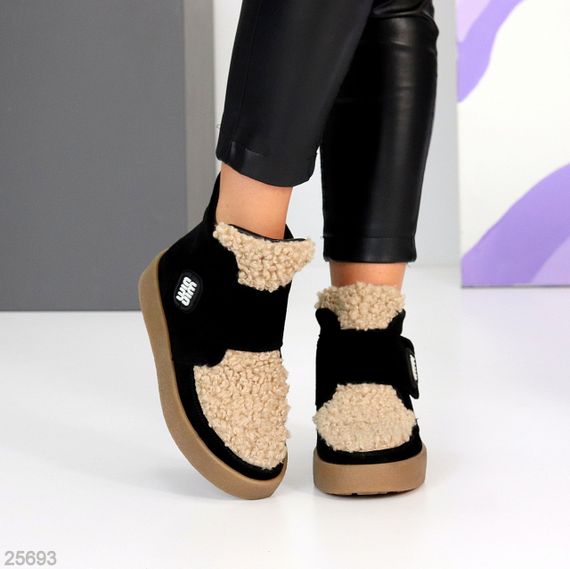 Молодежные черные замшевые зимние ботинки с бежевым мехом