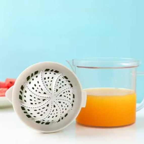 Соковыжималка ручная с чашкой Зеленая