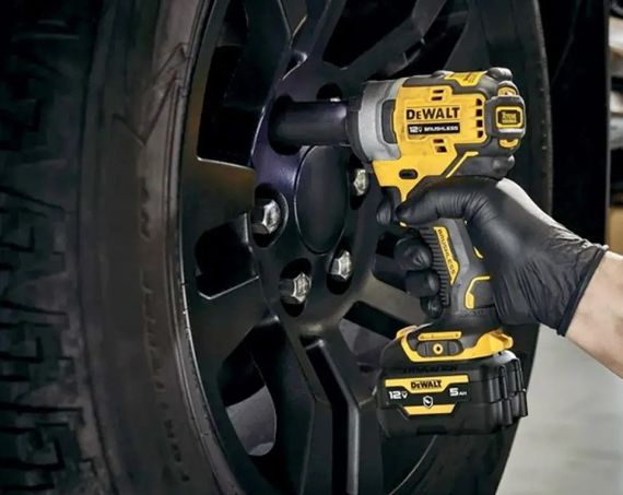 Гайкокрут ударний акумуляторний DeWalt з АКБ та ЗП DCF903P1 | Зображення 1