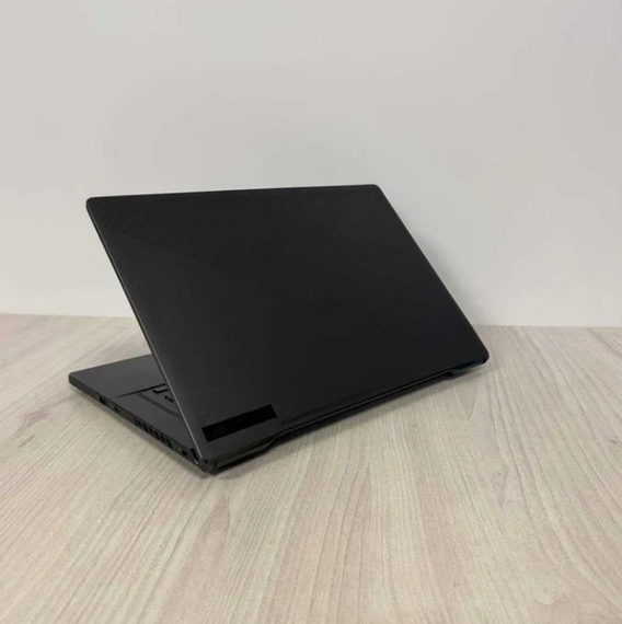 Ноутбук Asus ROG Strix G17 2K IPS 240Hz Ryzen 9 7945HX 32GB SSD 1TB RTX 4070 Б/В | Зображення 3