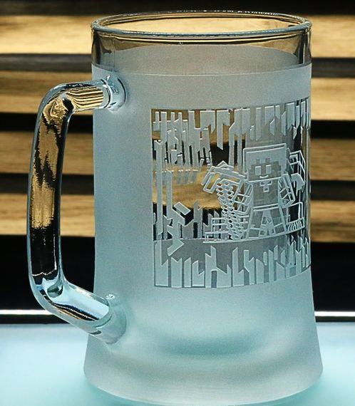 Пивний келих 670 мл Майнкрафт з гравіюванням  Скляний кухоль Minecraft з Кріпером  Подарунок геймеру  Ігровий мерч | Зображення 4