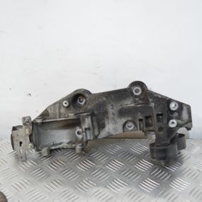 Кронштейн кріплення генератора 2.0 DCI Renault Laguna III Trafic 2001-2015 Лапа опора генератора Рено Лагуна 3 Трафік 8200527320