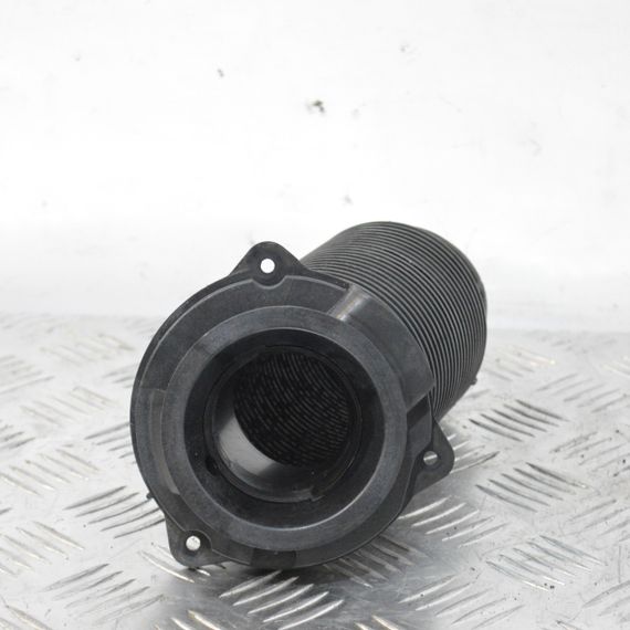 Патрубок повітряного фільтра 1.4 TSI Volkswagen Golf V Passat B6 2003-2010 Трубка фільтра повітря Фольксваген Гольф 5 1K0129684AN | Зображення 2