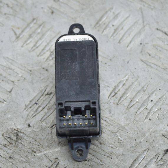 Кнопка склопідйомника Mazda 5 CR 2005-2010 Кнопка склопідйомника дверей Мазда 5 CD8566370 | Зображення 2