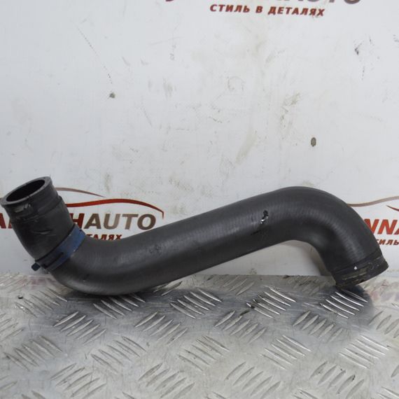 Патрубок інтеркулера Volkswagen Polo 1.9 TDI 2002-2009 шланг інтеркуллера Фольксваген Поло 6Q0145828A | Зображення 1