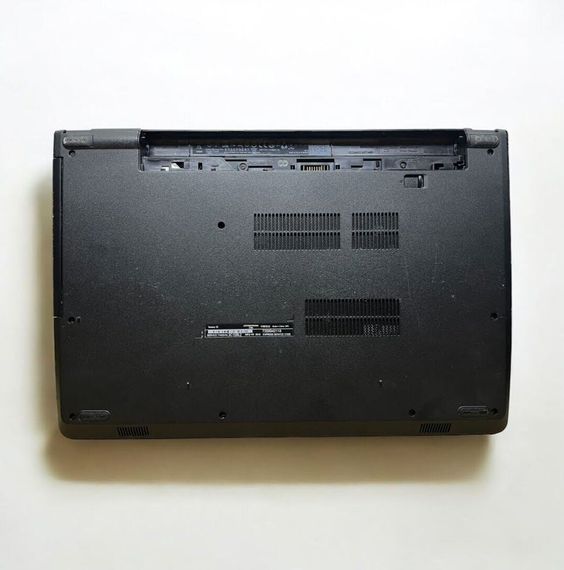 Ноутбук Б-клас Dell Vostro 15 3578 / 15.6" (1920х1080) TN / Intel Core i5-8250U (4 (8) ядра по 1.6 - 3.4 GHz) / 16 GB DDR4 / 240 GB SSD / AMD Radeon 520, 2 GB GDDR3, 64-bit / WebCam / Без Акб б/в | Зображення 8