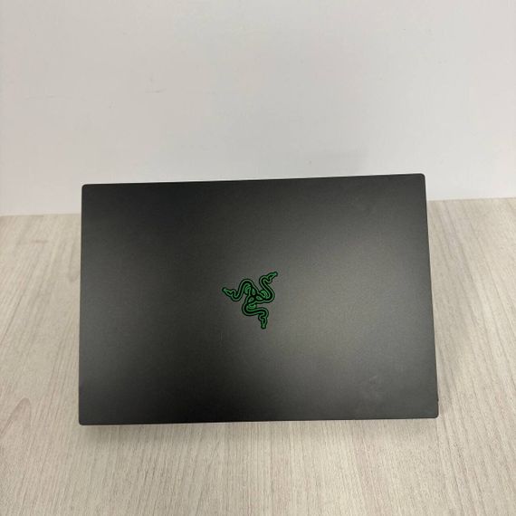 Ігровий ноутбук Б-клас Razer Blade 14 RZ09-0370 / 14" (1920x1080) IPS / AMD Ryzen 9 5900HX (8 (16) ядер по 3.3 - 4.6 GHz) / 16 GB DDR4 / 512 GB SSD / nVidia GeForce RTX 3060, 6 GB GDDR6, 192-bit / WebCam б/в | Зображення 6