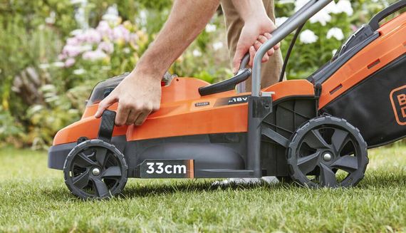 Газонокосилка аккумуляторная BLACK+DECKER BCMW3318L2 | Зображення 5