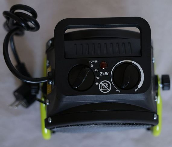 Электрический обогреватель Gardyer 2,0 кВт, площадь обогрева 20 кв.м., напольный, черный (HE2000) | Зображення 7