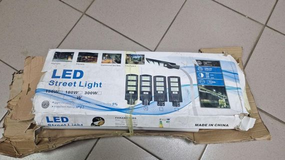 ОЧЕНКА! Вуличний ліхтар на стовп із пультом на сонячних батареях Solar Light 6COB (Плохе паковання 3079) | Зображення 1