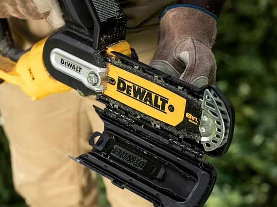 Акумуляторна міні-пилка DeWalt без АКБ та ЗП DCMPS520N | Зображення 1