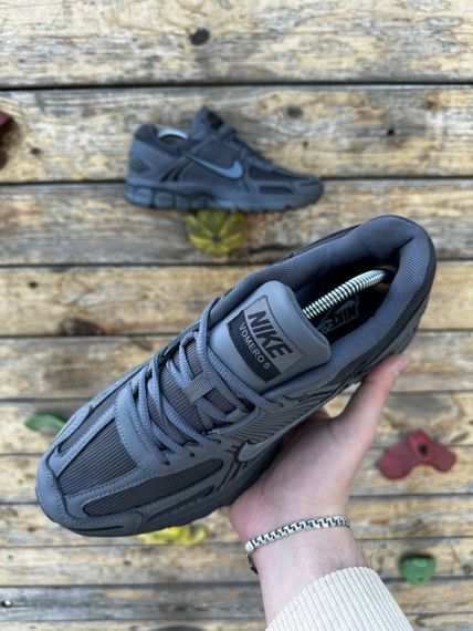 Кросівки Nike ZOOM Vomero 5 (dark gray) | Зображення 2