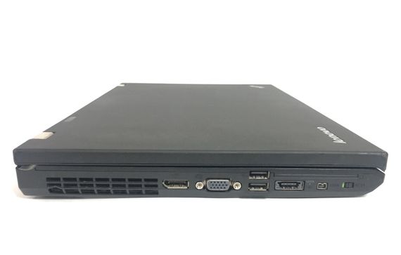 Ноутбук Б-клас Lenovo ThinkPad T520 / 15.6" (1920x1080) TN / Intel Core i7-2720QM (4 (8) ядра по 2.2 - 3.3 GHz) / 8 GB DDR3 / 160 GB SSD / nVidia NVS 4200M, 1 GB GDDR3, 64-bit / WebCam / DVD-ROM б/в | Зображення 3