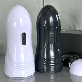 КРУТИЙ Мастурбатор із вібрацією USB 10 режимів вібрації. чорний
