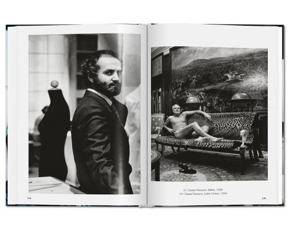 Книга для фотографів Гельмут Ньютон фотомистецтво Helmut Newton&Alice Springs. Us and Them. Matthias Harder | Зображення 3