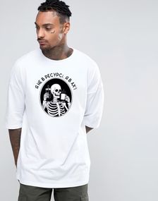 Футболка з мерчем