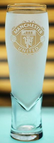 Пивний келих крафт 440мл ФК Манчестер Юнайтед Manchester United з гравіюванням подарунок для фана футбол матовий