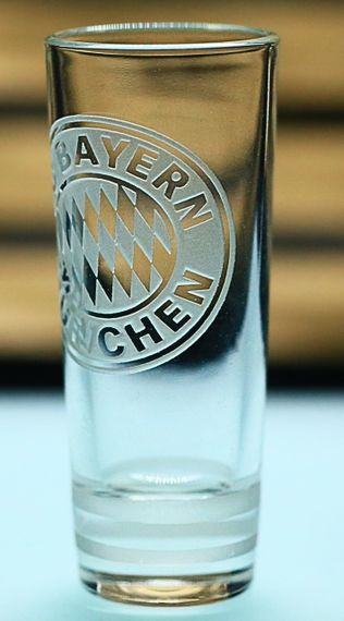 Скляна чарка 60мл ФК Bayern München Бавария з гравіюванням подарунок для фаната футбольна стопка | Зображення 2