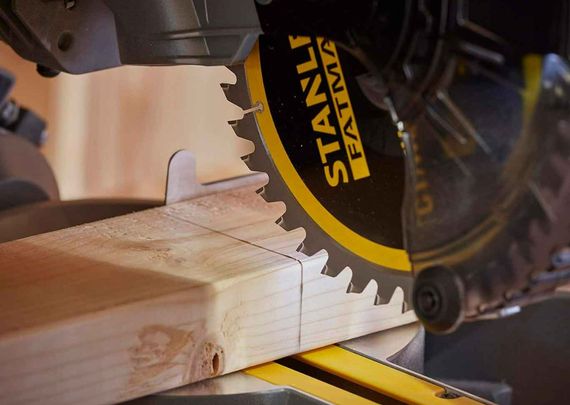 Пила торцювальна акумуляторна Stanley FATMAX з АКБ та ЗП SFMCS701M1 | Зображення 5