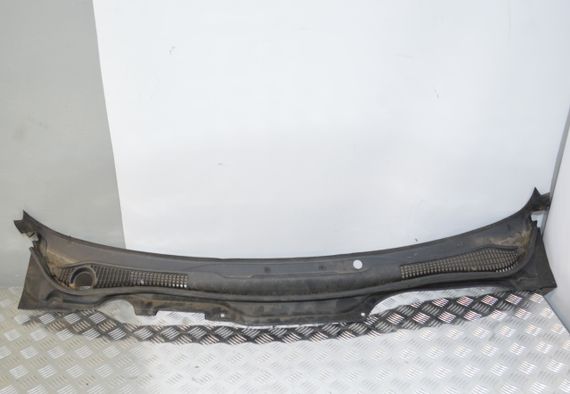 Пластик під лобове скло Volvo S40 V50 1995-2012 Жабо лобового вікна Вольво с40 в50 30745377