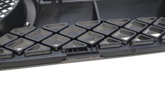 Решітка радіатора Mercedes Benz Sprinter 06- незначне пошкодження  DSC_3077510 | Зображення 2