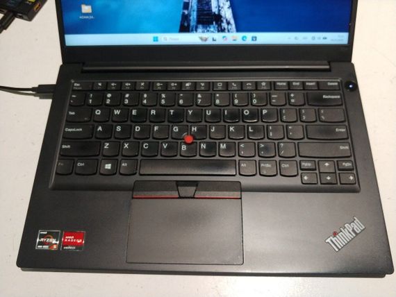 Ноутбук Б-класс Lenovo ThinkPad E14 Gen 2 / 14" (1920x1080) IPS / AMD Ryzen 5 4500U (6 ядер по 2.3 - 4.0 GHz) / 8 GB DDR4 / 120 GB SSD / AMD Radeon RX Vega 6 Graphics / WebCam / Windows 11 б/у | Зображення 2