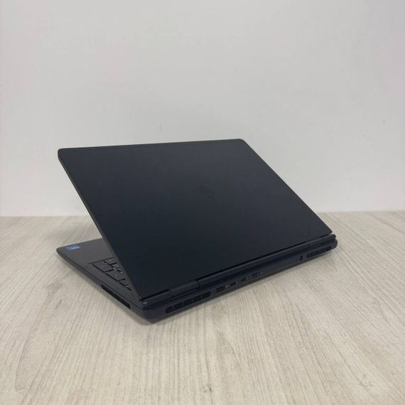 Ігровий ноутбук Dell Alienware 16 Aurora / 16" (2560x1600) IPS / Intel Core 9 270H (14 (20) ядер по 2,7 - 5,8 ГГц) / 16 ГБ DDR5 / 512 ГБ SSD / nVidia GeForce RTX 5070, 8 ГБ GDDR7, 128-bit / WebCam б/в | Зображення 4
