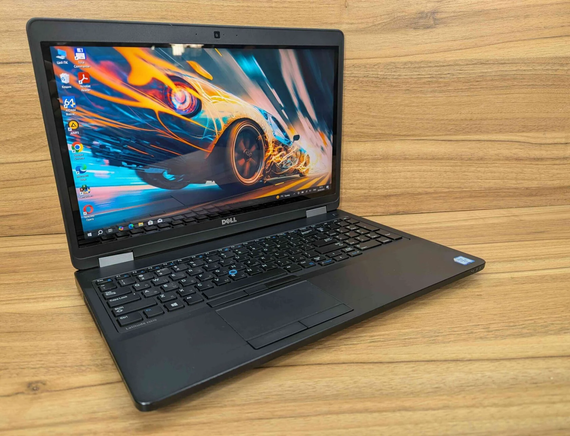Ноутбук Dell Latitude E5570 / 15.6" (1920x1080) IPS Touch / Intel Core i5-6300U (2 (4) ядра по 2.4 - 3.0 GHz) / 16 GB DDR4 / 256 GB SSD / AMD Radeon R7 M360, 2 GB DDR3, 64-bit / WebCam / Windows 10 б/у + Подарок Беспроводная мышь / USB | Зображення 3