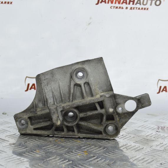 Кронштейн двигуна правий 1.5 DCI Renault Kangoo 1997-... Рено Кенго Канго 8200408663 | Зображення 1