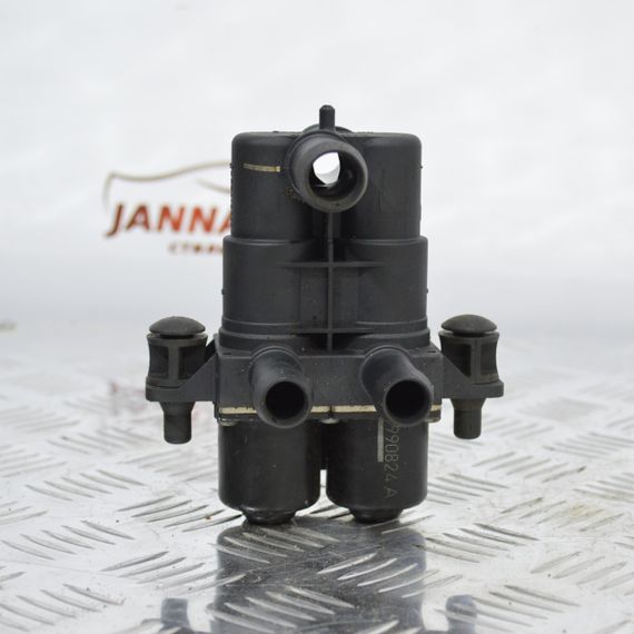 Кран опалювача пічки Jaguar S-Type 00-03 клапан нагріваючого радіатора Ягуар С-Тайп 1147412142 XW4H18K487AC